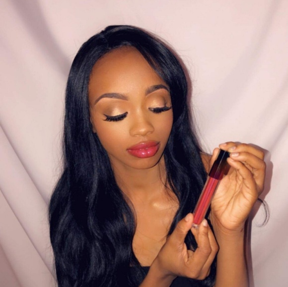 Lip Gloss - Picture 2 of 2